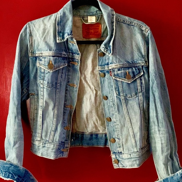 Levi's Boyfriend Trucker Jacket - Picture 1 of 6